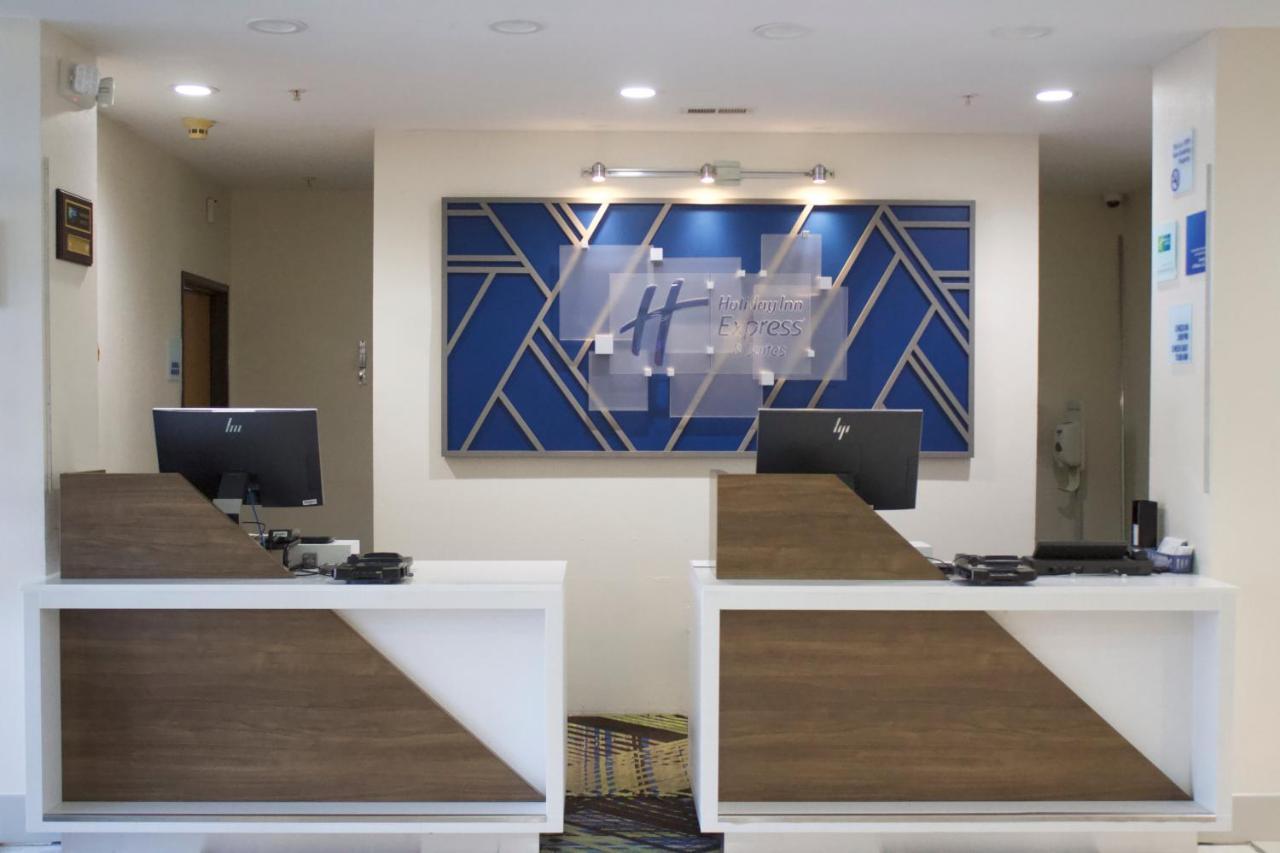 Holiday Inn Express & Suites Wilson-Downtown By Ihg Luaran gambar