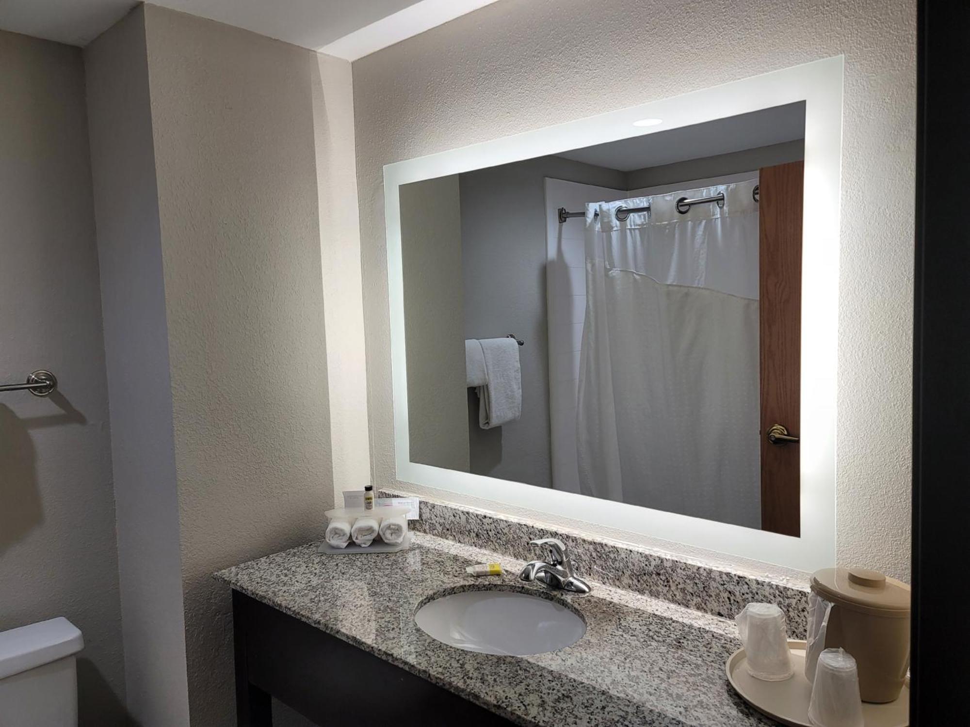 Holiday Inn Express & Suites Wilson-Downtown By Ihg Luaran gambar
